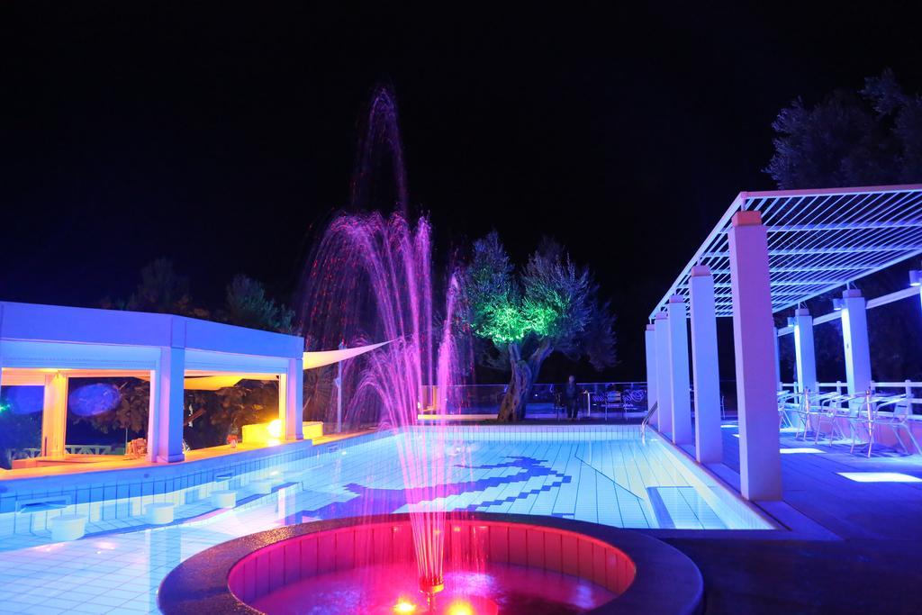 Aparthotel Sea Sun Plomari Esterno foto