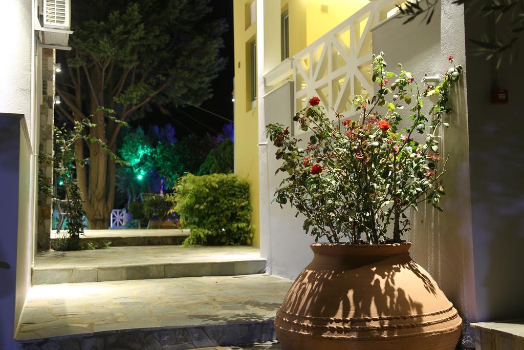 Aparthotel Sea Sun Plomari Esterno foto